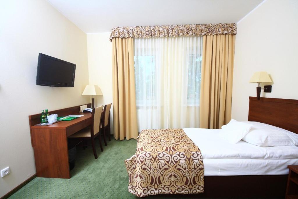 פוזנן Hotel Zielony מראה חיצוני תמונה