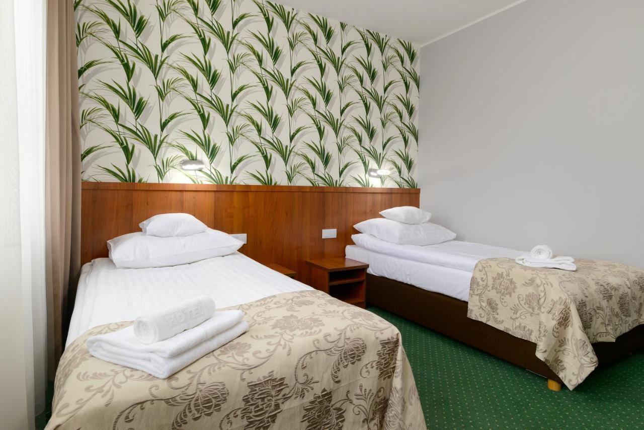 פוזנן Hotel Zielony מראה חיצוני תמונה