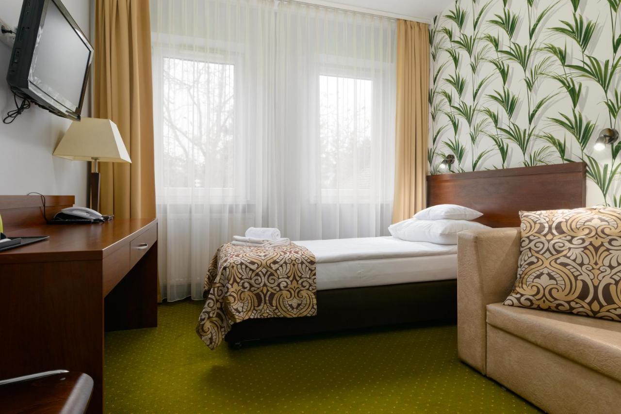 פוזנן Hotel Zielony מראה חיצוני תמונה
