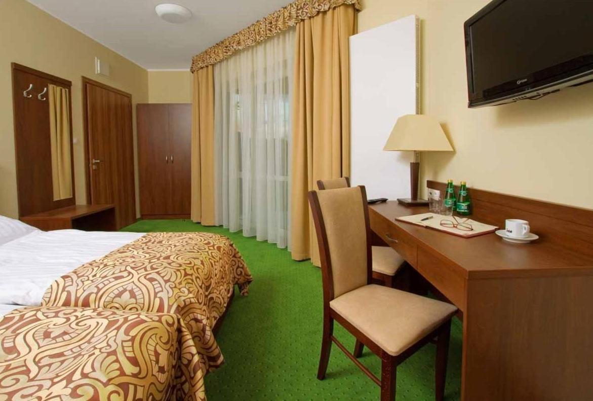 פוזנן Hotel Zielony מראה חיצוני תמונה