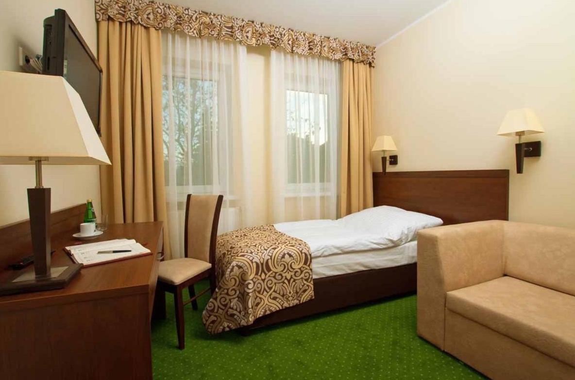 פוזנן Hotel Zielony מראה חיצוני תמונה
