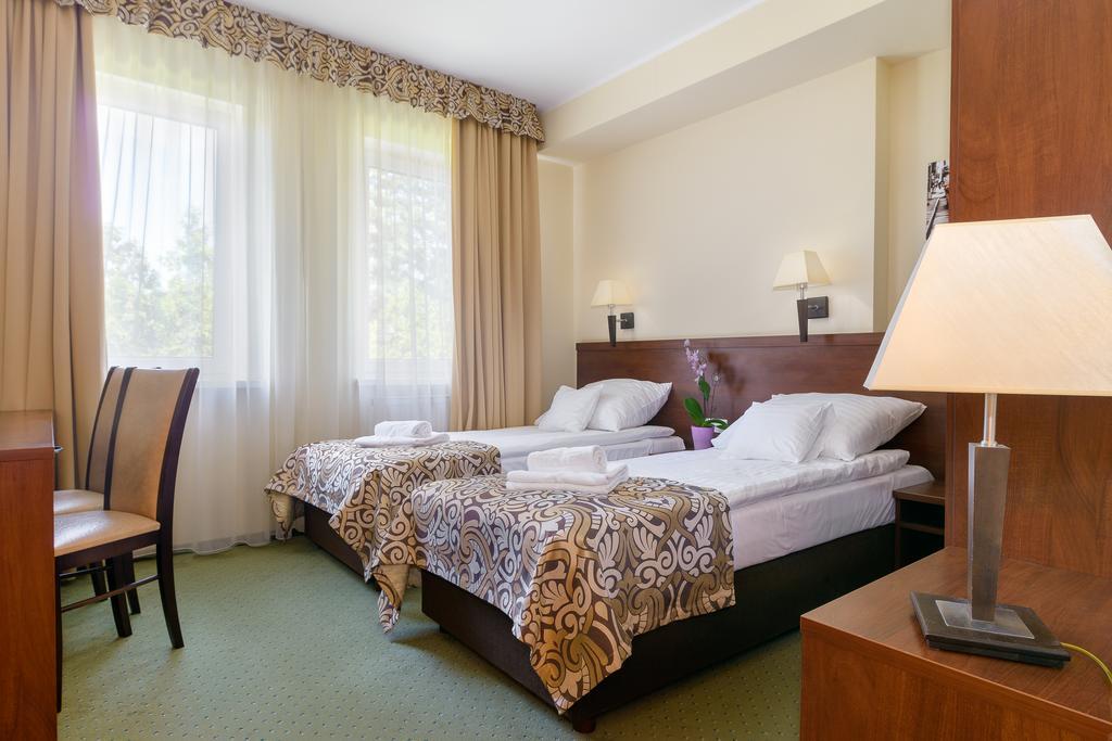 פוזנן Hotel Zielony מראה חיצוני תמונה