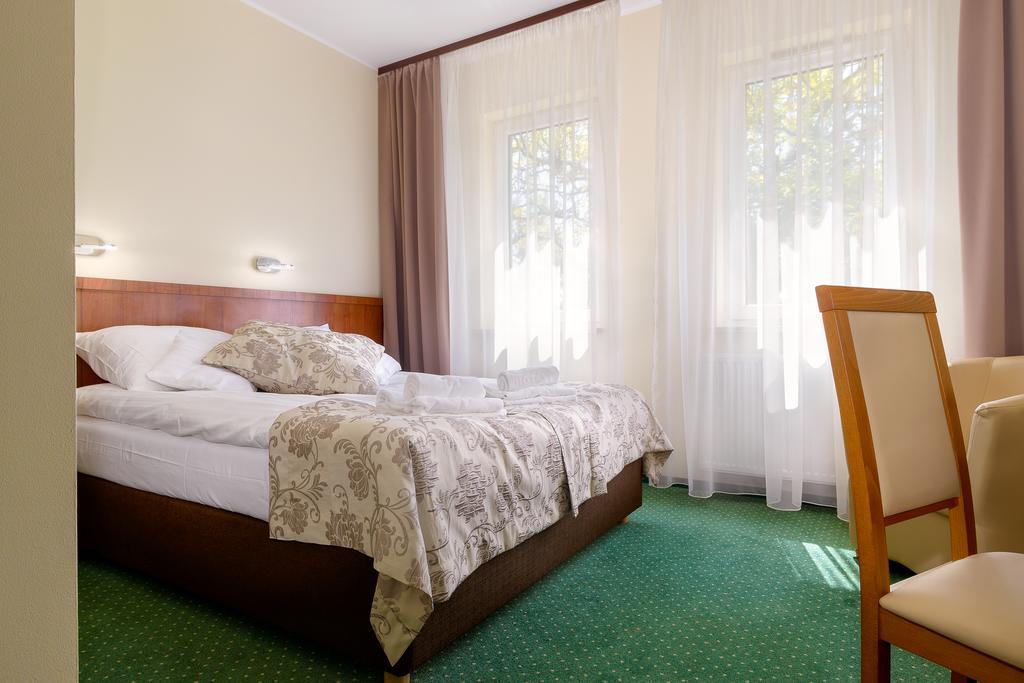 פוזנן Hotel Zielony מראה חיצוני תמונה