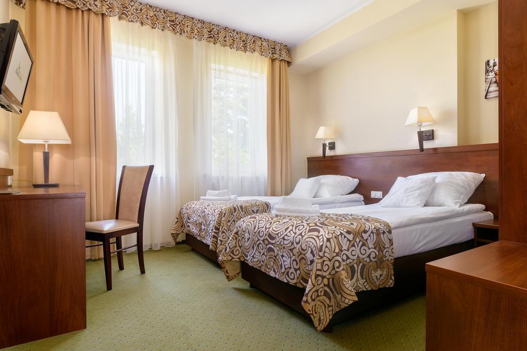 פוזנן Hotel Zielony מראה חיצוני תמונה