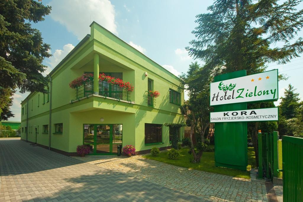 פוזנן Hotel Zielony מראה חיצוני תמונה