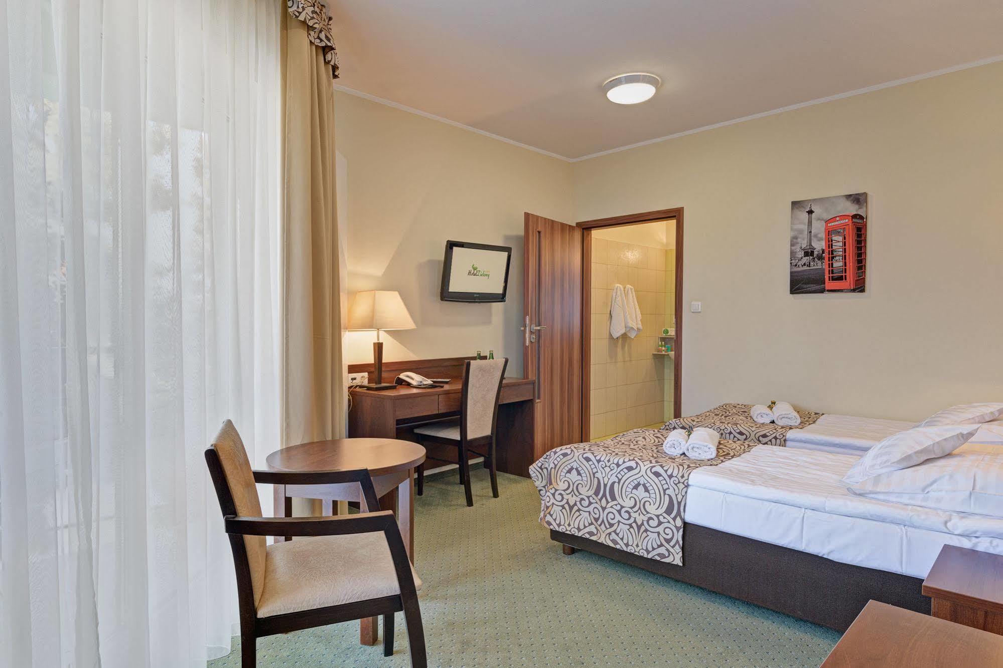 פוזנן Hotel Zielony מראה חיצוני תמונה