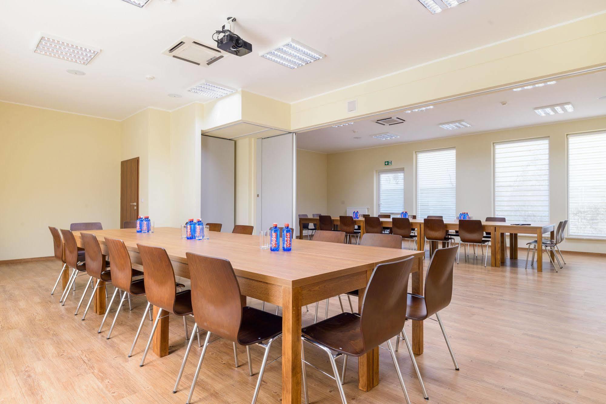 פוזנן Hotel Zielony מראה חיצוני תמונה