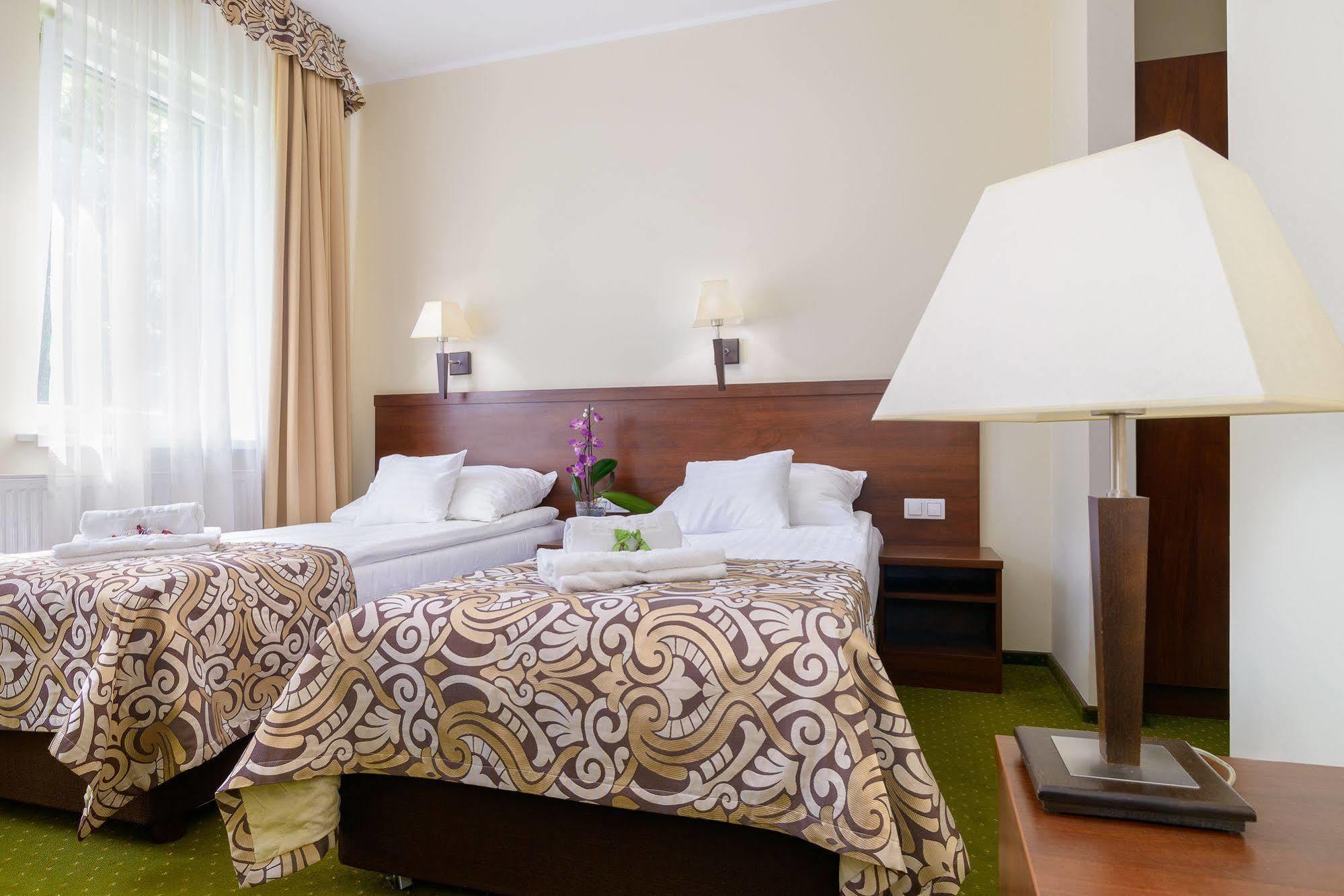 פוזנן Hotel Zielony מראה חיצוני תמונה